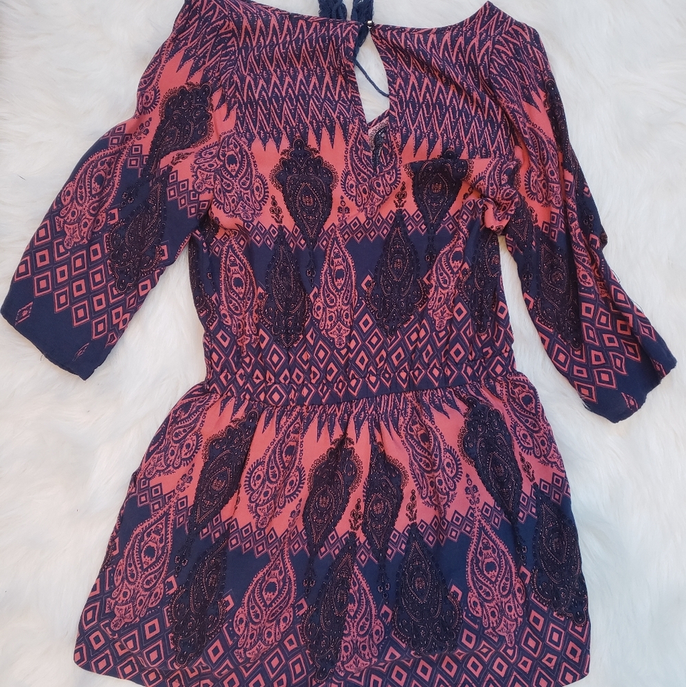 Cold Shoulder Romper - Picture 4 of 6